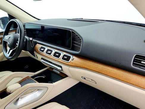 Used 2023 Mercedes-Benz GLE 350 4MATIC w/ 3rd Row Seat Package image 24