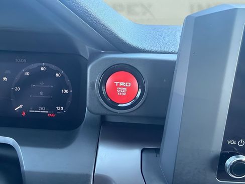 Used 2026 Toyota Tacoma TRD Off-Road AWD/4WD image 18