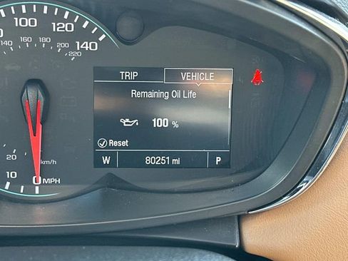 Used 2018 Chevrolet Trax LT w/ Sun & Sound Package FWD image 20