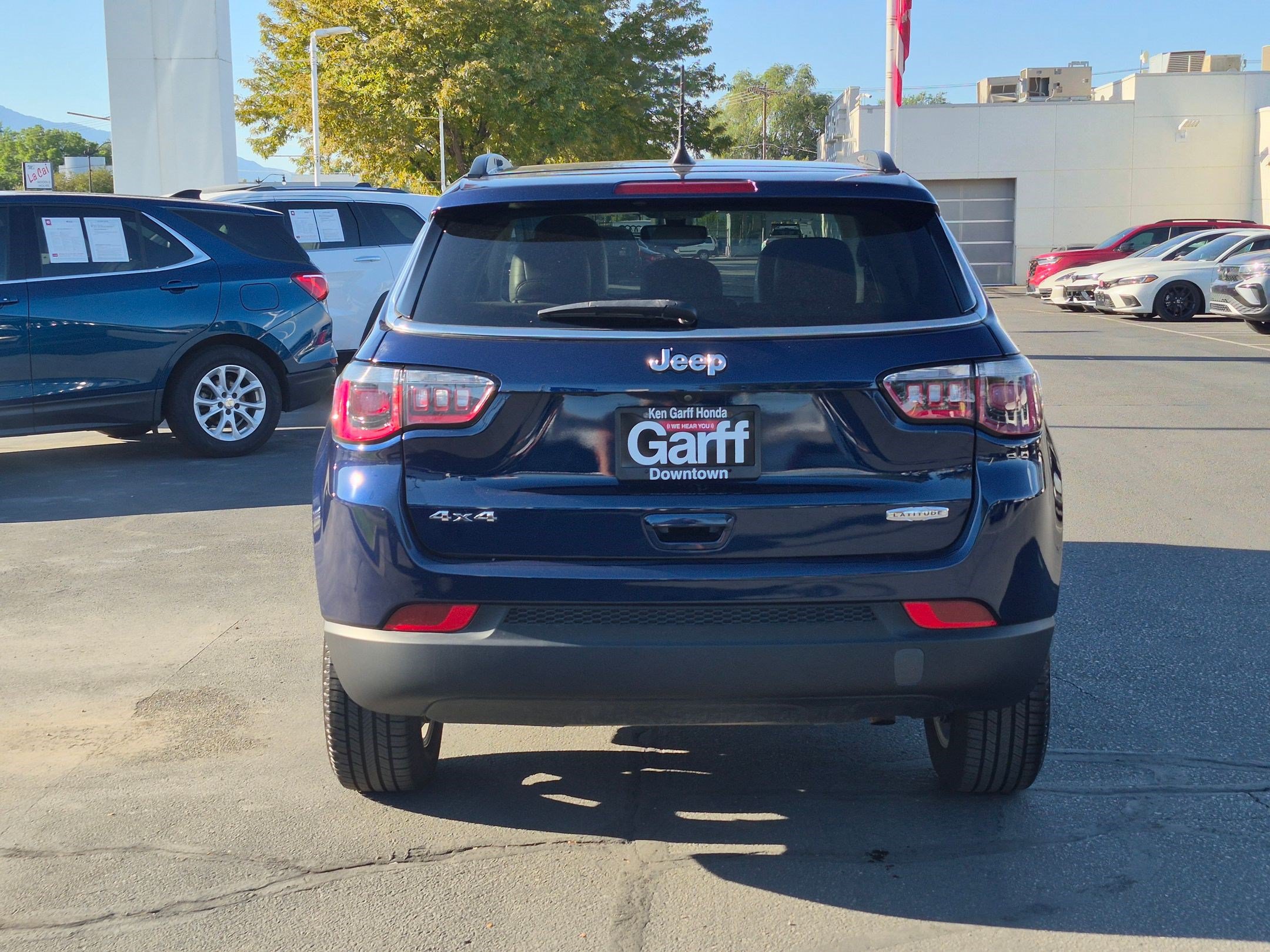 Used 2020 Jeep Compass Latitude w/ Cold Weather Group AWD/4WD image 7