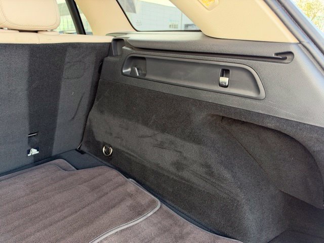 Used 2018 Mercedes-Benz GLC 300 4MATIC image 35