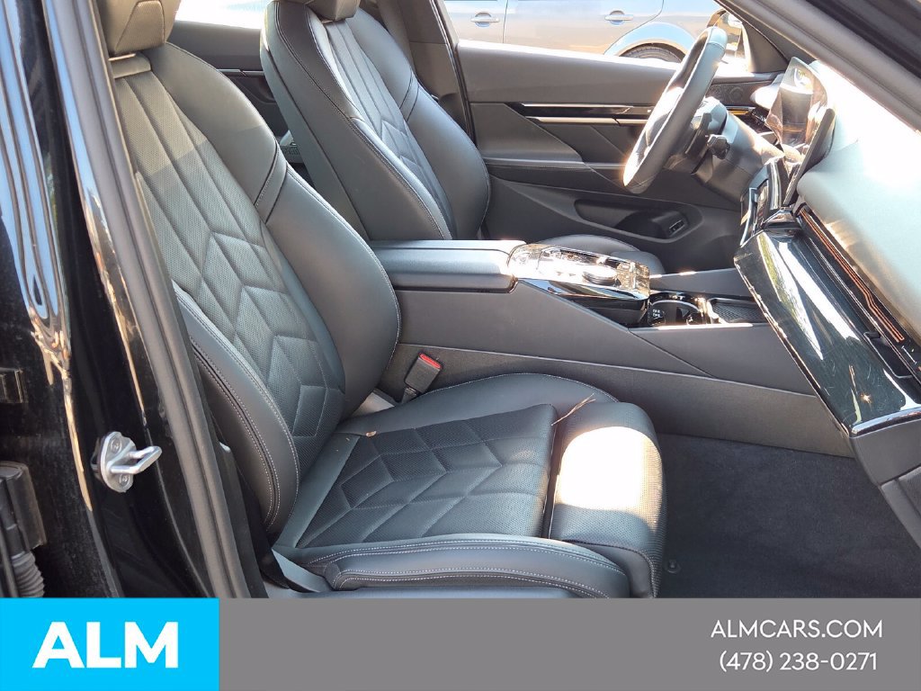 Used 2026 BMW 530i xDrive AWD/4WD image 21