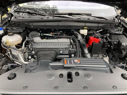 Used 2025 Lincoln Nautilus Premier w/ Equipment Group 102A image 19