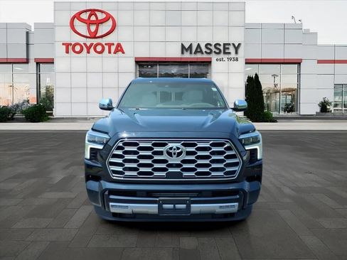 Used 2025 Toyota Sequoia Capstone AWD/4WD image 8