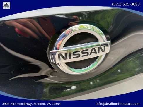 Used 2018 Nissan Leaf SV w/ SV Technology Package FWD image 14