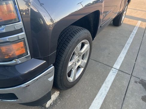 Used 2015 Chevrolet Silverado 1500 LT w/ LT Convenience Package AWD/4WD image 4