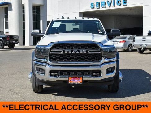 Used 2022 RAM 5500 Tradesman w/ Chrome Appearance Group RWD image 3