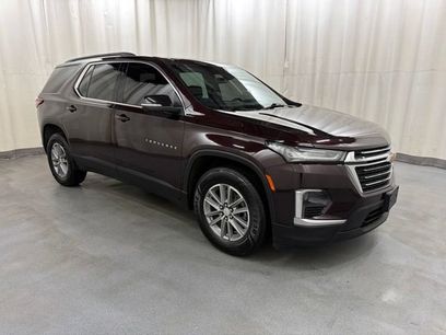 Used 2023 Chevrolet Traverse LT w/ Rear Camera Mirror Package