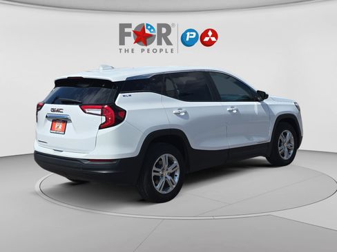 Used 2024 GMC Terrain SLE FWD image 5