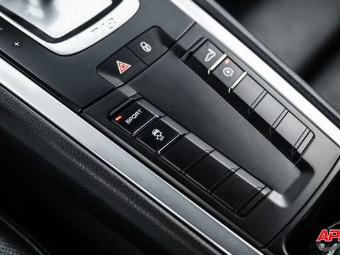 Used 2017 Porsche 718 Cayman image 16