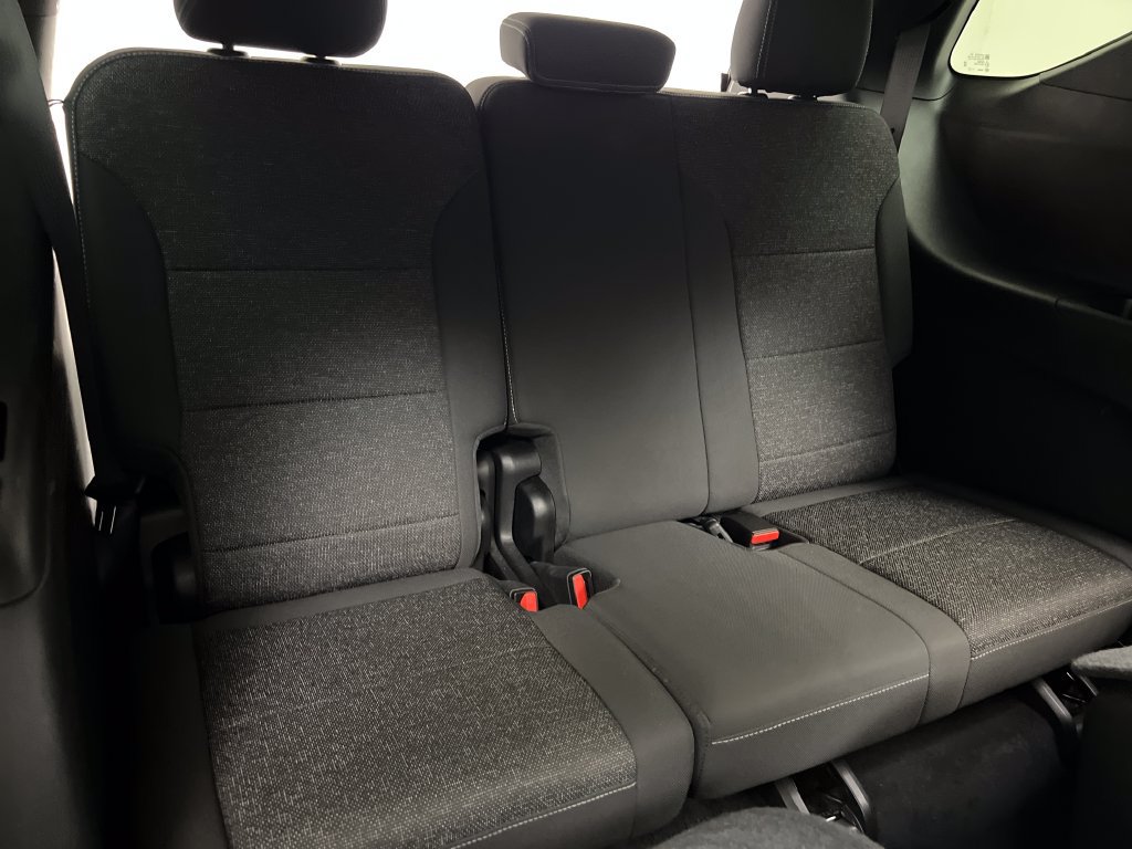 Used 2024 Chevrolet Traverse LT FWD image 33