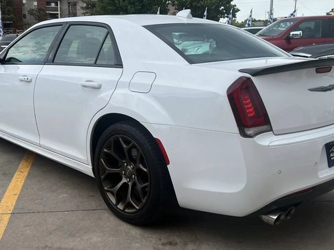 Used 2017 Chrysler 300 S w/ 300S Premium Group RWD image 8