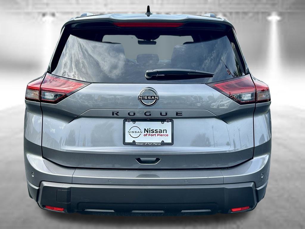 Certified 2026 Nissan Rogue Dark Armor FWD image 8