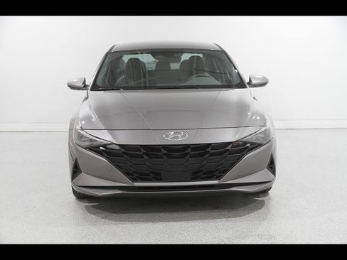 Certified 2023 Hyundai Elantra SEL w/ Convenience Package FWD image 2