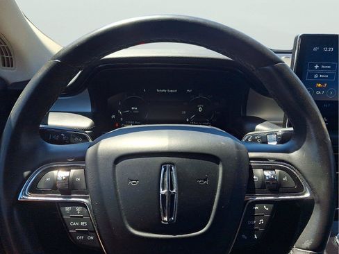 Used 2021 Lincoln Nautilus AWD w/ Equipment Group 101A image 17