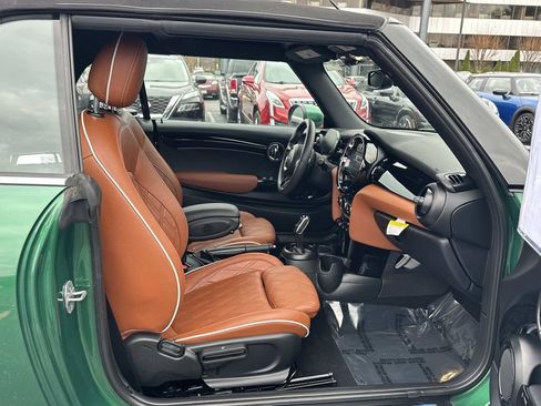 Used 2023 MINI Cooper S w/ Signature Upholstery Package image 29
