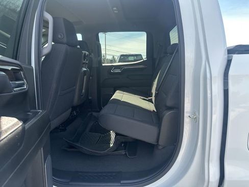 Used 2023 Chevrolet Silverado 1500 LT image 17