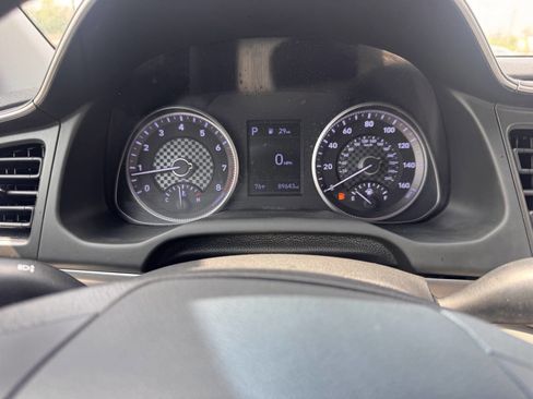 Used 2020 Hyundai Elantra SEL image 24