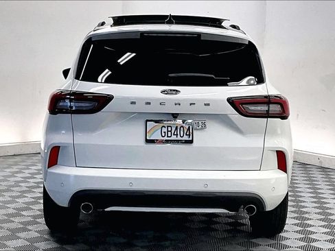 Used 2024 Ford Escape ST-Line w/ Tech Pack #1 FWD image 3
