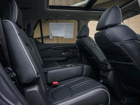 New 2025 Honda Pilot Elite image 12