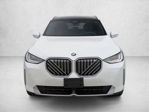 Used 2025 BMW X3 xDrive30i w/ Convenience Package image 2