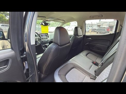 Used 2018 Chevrolet Colorado Z71 AWD/4WD image 23