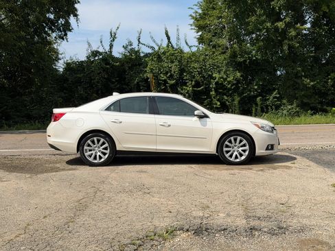 Used 2014 Chevrolet Malibu LT FWD image 4