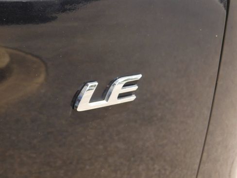 Used 2022 Toyota Corolla Cross LE FWD image 8