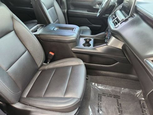 Used 2024 Chevrolet Tahoe Z71 w/ Luxury Package AWD/4WD image 18