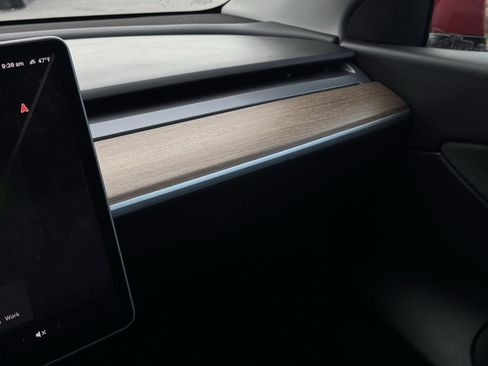 Used 2022 Tesla Model Y Performance image 31