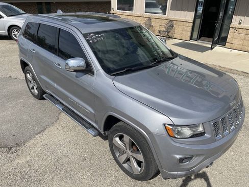 Used 2016 Jeep Grand Cherokee Overland w/ Advanced Technology Group RWD image 12