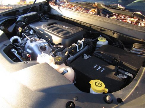 Used 2022 Jeep Cherokee Latitude Lux image 28