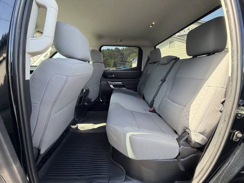 Used 2022 Toyota Tundra SR5 AWD/4WD image 12