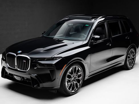 Used 2025 BMW X7 M60i AWD/4WD image 5