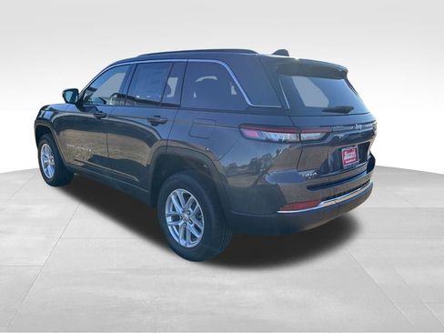 New 2025 Jeep Grand Cherokee image 3