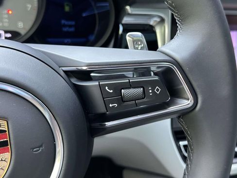 Certified 2025 Porsche Macan S image 20