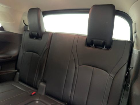 Used 2023 INFINITI QX60 Luxe w/ Performance Audio Package image 40