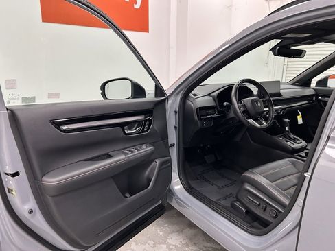 Used 2023 Honda CR-V Sport Touring image 8