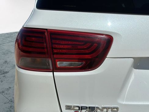 Used 2020 Kia Sorento LX w/ LX I4 Convenience Package image 29