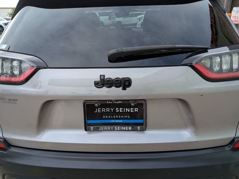 Used 2019 Jeep Cherokee Latitude Plus image 13