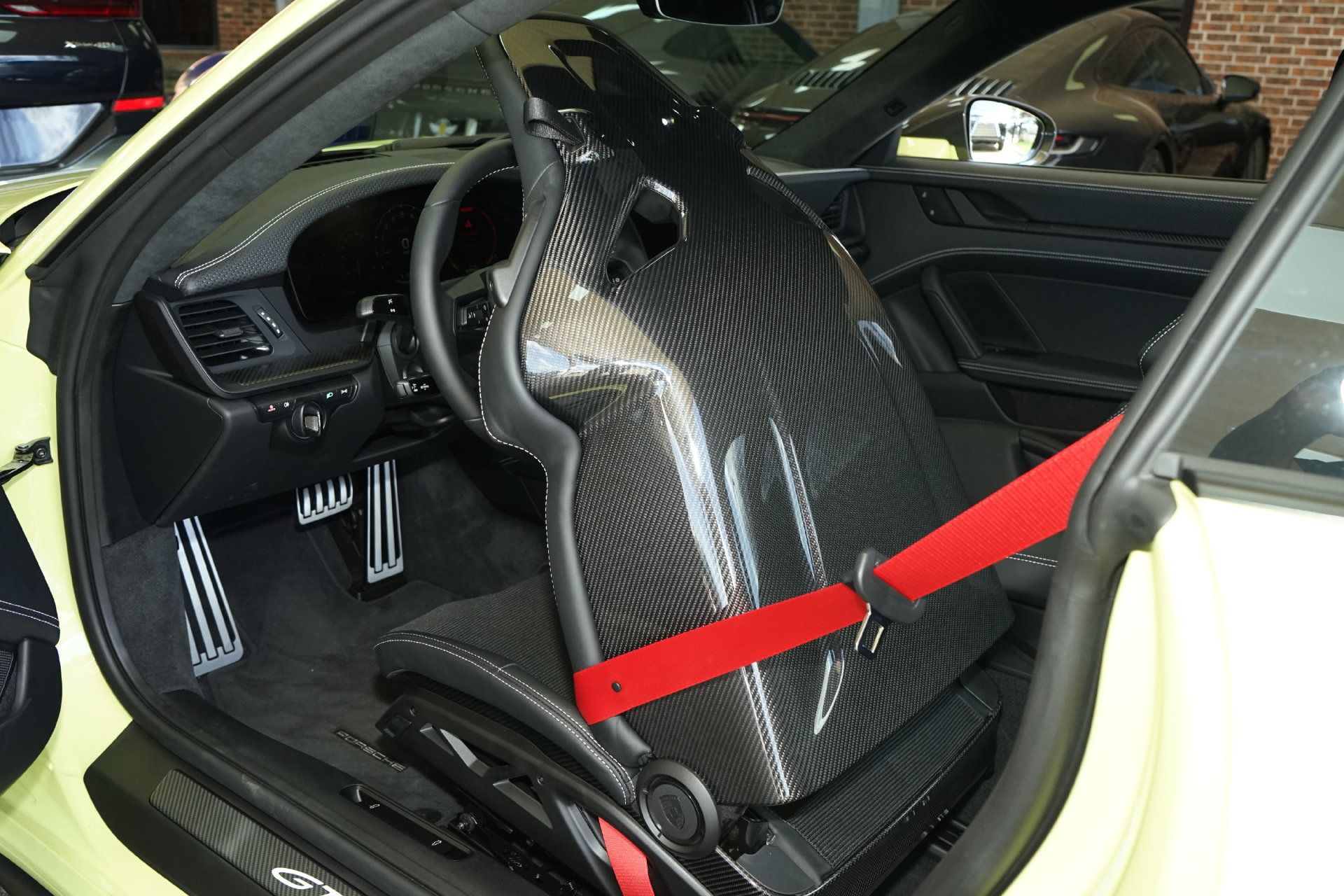 Used 2026 Porsche 911 GT3 RWD image 23