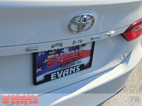 Used 2023 Toyota Camry LE image 4