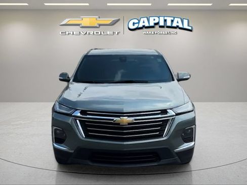 Used 2023 Chevrolet Traverse LT FWD image 8