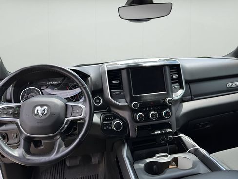 Used 2022 RAM 1500 Big Horn w/ Night Edition AWD/4WD image 12