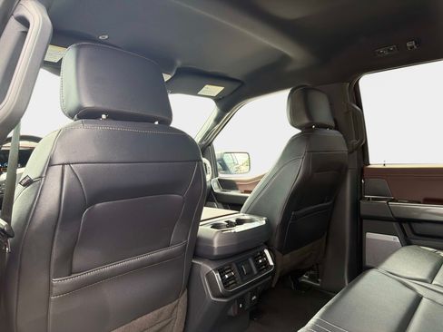 Used 2023 Ford F150 Lariat AWD/4WD image 34