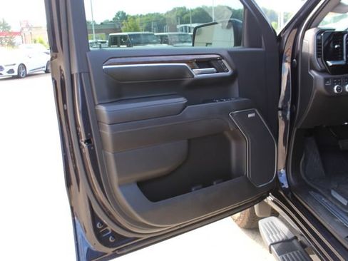 Used 2022 GMC Sierra 1500 Elevation w/ Elevation Premium Package AWD/4WD image 10