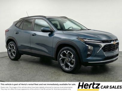 Used 2025 Chevrolet Trax LT
