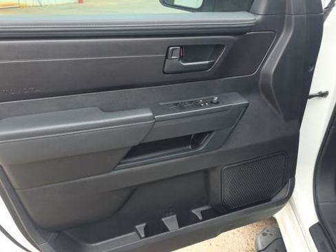 Used 2022 Toyota Tundra SR w/ SR Tow Package image 10