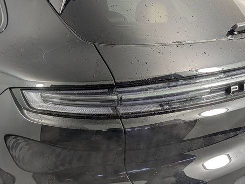 New 2026 Porsche Cayenne image 17