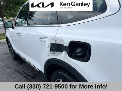 Certified 2024 Kia Telluride S w/ S Sunroof Package AWD/4WD image 49